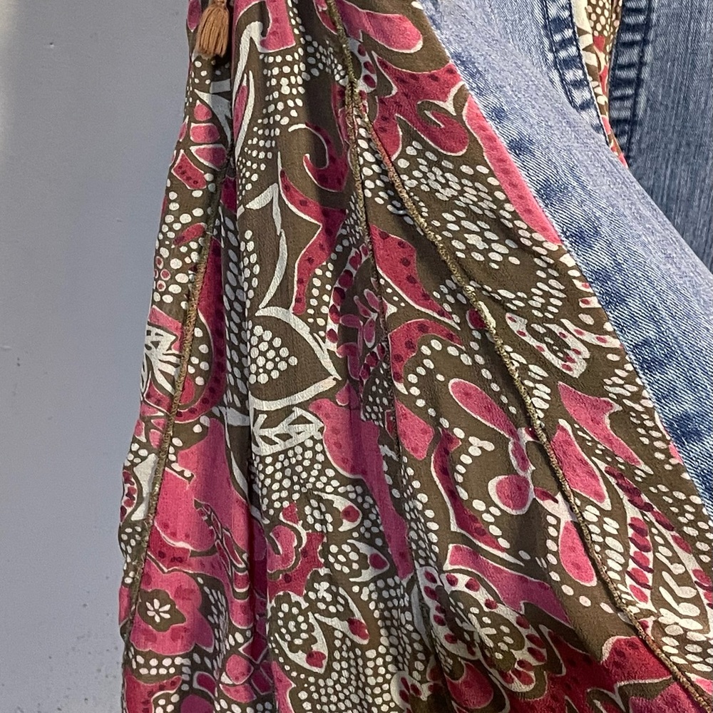 #0124 Aeropostale Long Bayla Skinny Floral Inset Flare Bellbottom Jeans -1/2 - Picture 6 of 15